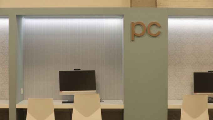 From Pages to Pixels: Building a Personalized Digital Library for 2026